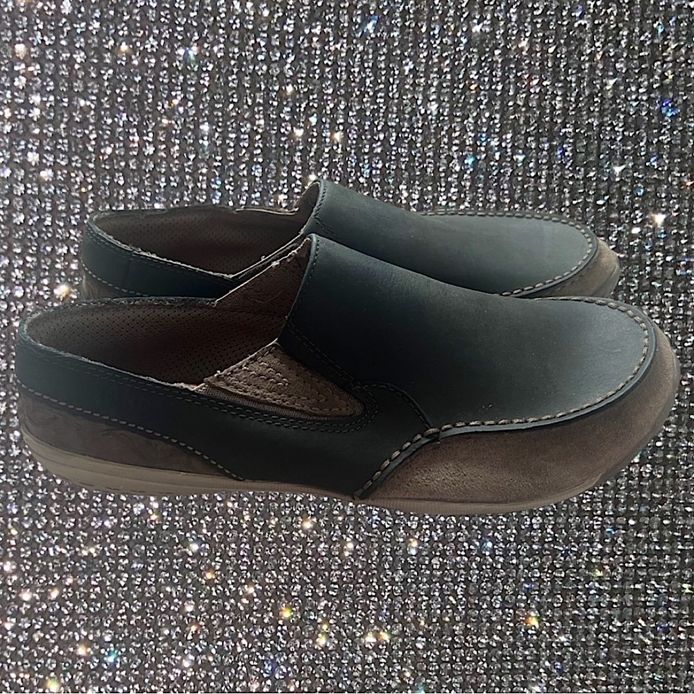 Merrell barefoot loafer slip on shoes outdoors vibram sole grippy outdoorsman